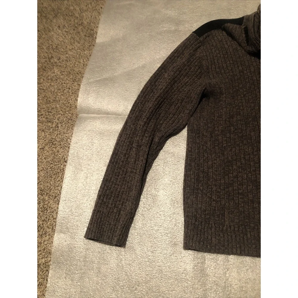 Calvin Klein Jeans Ribbed Sweater Mens Size Large paded Shoulders Quarter Zipper
